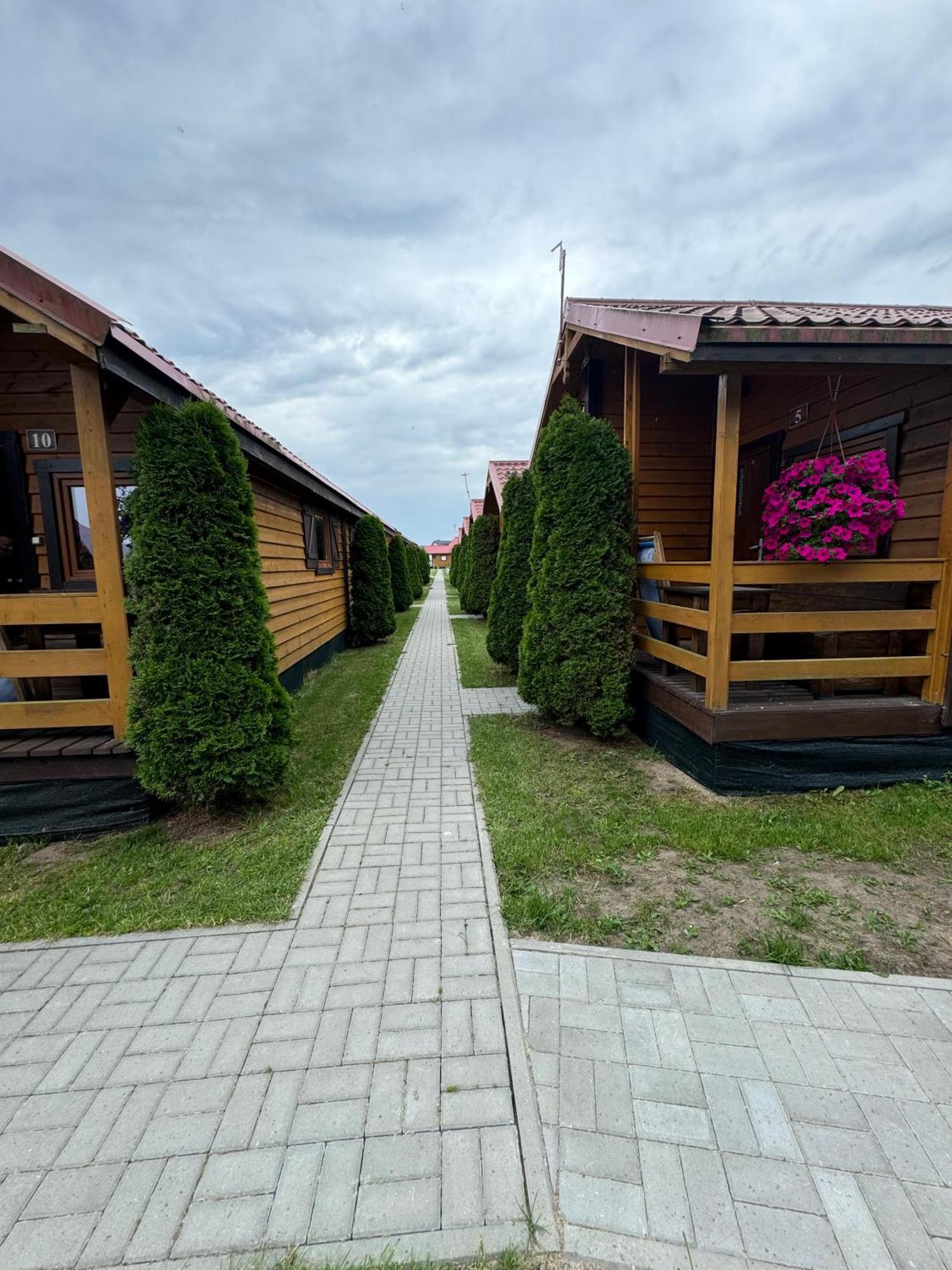 Domki Letniskowe "Sloneczna Polana" Jarosławiec Exteriér fotografie